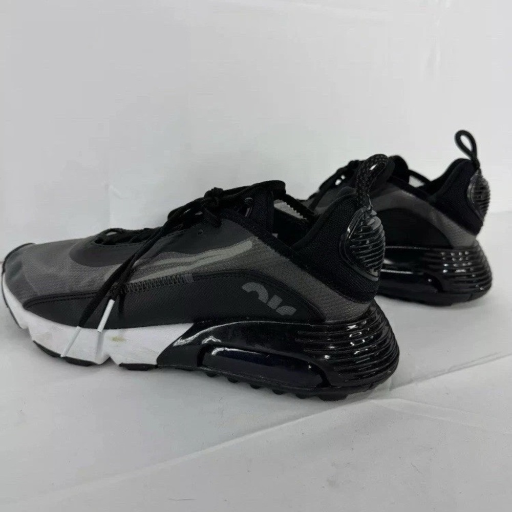 Nike Air Max 2090 Women’s Size 6.5 Black White Wolf Gray Sneakers CW7306-001